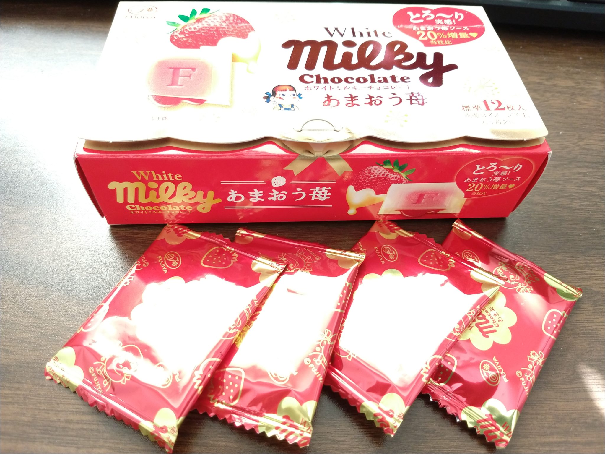 Fujiya White Milky Chocolate Amaou Strawberry