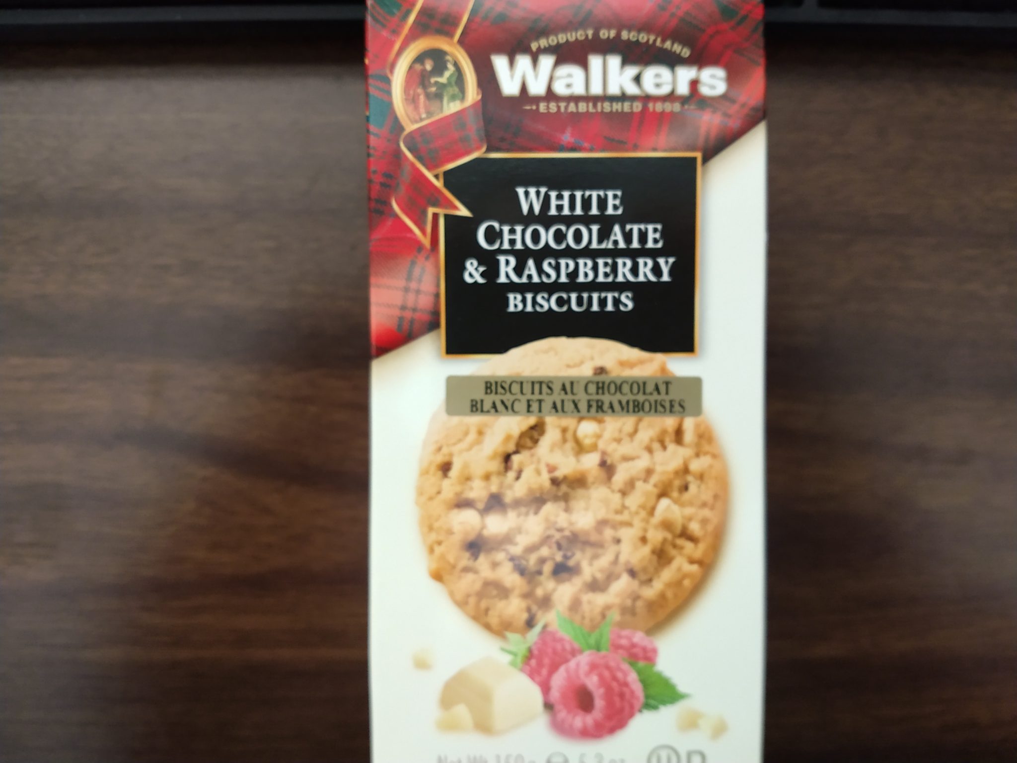 Walker’s Biscuits – Raspberry & White Chocolate